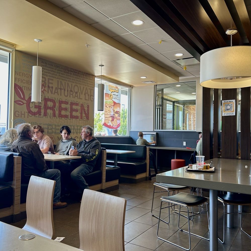 McDonald's - Nice and clean interior - Fast Food Near Me - Ellensburg, Washington