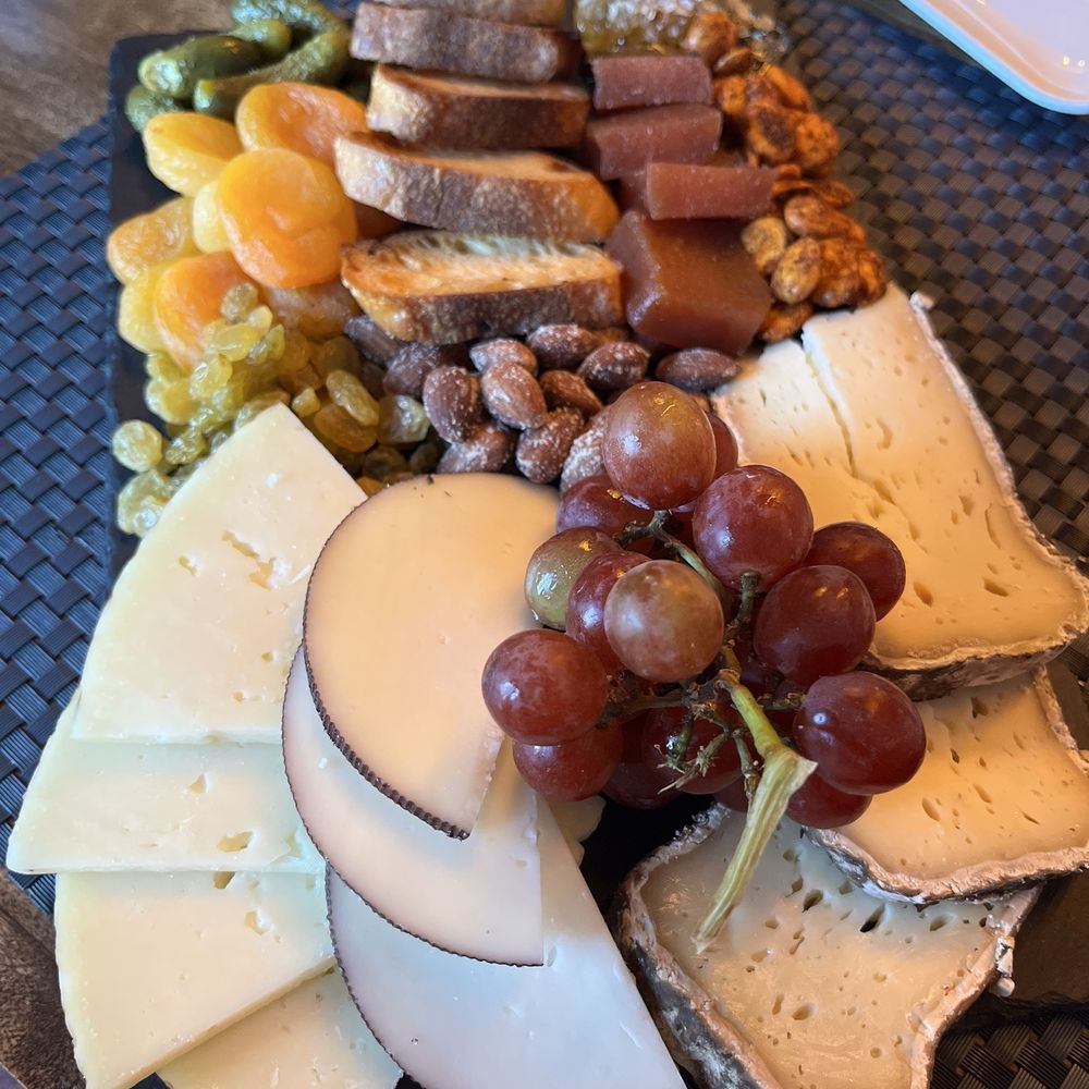 Gata - Cheese board - Manchengo, Drunken Goat, Comte de Savoie - Wine Bars Near Me - San Diego, California Gata - Cheese board - Manchengo, Drunken Goat, Comte de Savoie - Wine Bars Near Me - San Diego, California