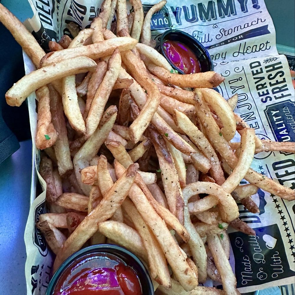 Whiskey Licker Up Saloon - Basket of fries - Bars Near Me - Las Vegas, Nevada