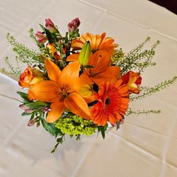 Surroundings Events & Floral