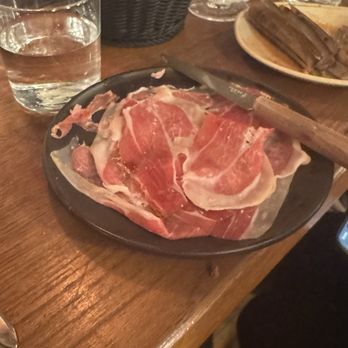 Freddy's - Tapas Bars Near Me - Paris, 75
