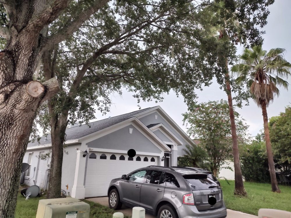 Slide of Parlament Roofing & Construction