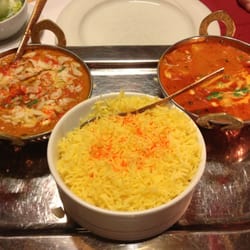 Restaurante Taj-Mahal - Chicken Korma and Chicken Marsala