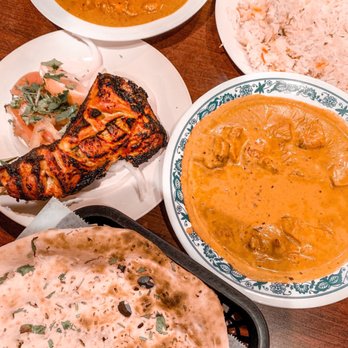 Naan n Curry - 2 chicken tikka masala, garlic naan, chicken tandoori - Indian Near Me - Concord, California