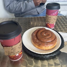 Coffee roll, large coffee