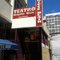 Teatro Brigitte Blair