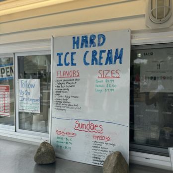 Twisters Ice Cream - Ice Cream & Frozen Yogurt Near Me - Mystic, Connecticut