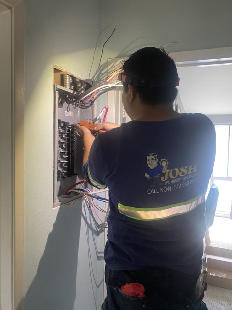 Slide of Josh the Honest Electrician