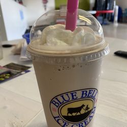 Pookies Shaved Ice - Hot fudge shake