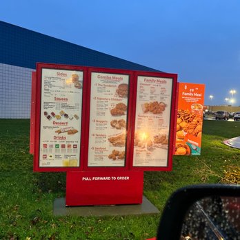Popeyes Louisiana Kitchen - a view of the outside of a restaurant - Fast Food Near Me - Buffalo, New York Popeyes Louisiana Kitchen - a view of the outside of a restaurant - Fast Food Near Me - Buffalo, New York