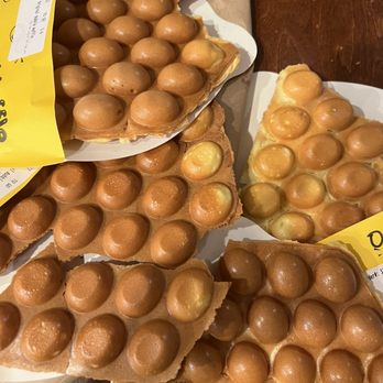 Happy Lemon - This is what we got at the Bellevue branch! 3 burned original bubble waffles. - Bubble Tea Near Me - Bellevue, Washington