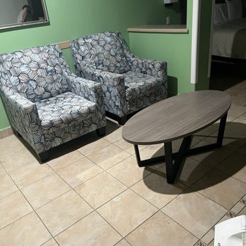Weslaco Inn - Sitting area of the room - Hotels Near Me - Weslaco, Texas Weslaco Inn - Sitting area of the room - Hotels Near Me - Weslaco, Texas
