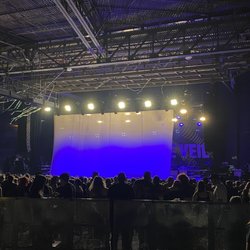 Virginia Credit Union Live - View of the stage- pit area is in front of the barricade