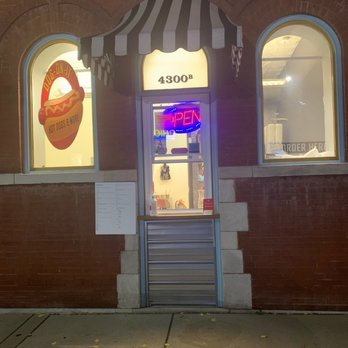 Dog On It - Outside - Hot Dogs Near Me - Saint Louis, Missouri Dog On It - Outside - Hot Dogs Near Me - Saint Louis, Missouri