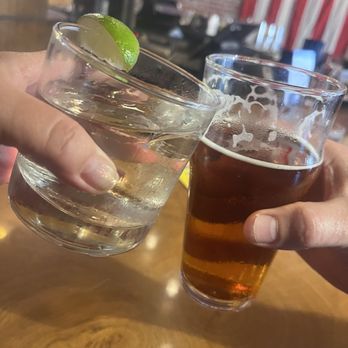Yard Bar & Grill - Cocktail Bars Near Me - Ventura, California