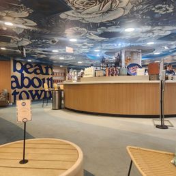 Pick up area and seating