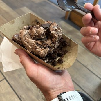 Baxter & Frost - Brownie a la mode - Bakeries Near Me - Seattle, Washington