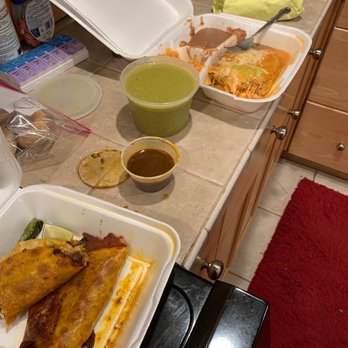 Livi's Taqueria - Birria, tamale plate and a carnitas burrito. Don't forget a giant tub of green salsa. So good. - Food Trucks Near Me - Tigard, Oregon Livi's Taqueria - Birria, tamale plate and a carnitas burrito. Don't forget a giant tub of green salsa. So good. - Food Trucks Near Me - Tigard, Oregon