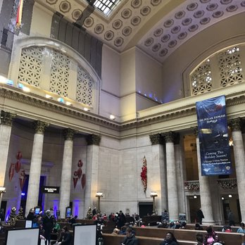 Chicago Union Station - Train Stations Near Me - Chicago, Illinois