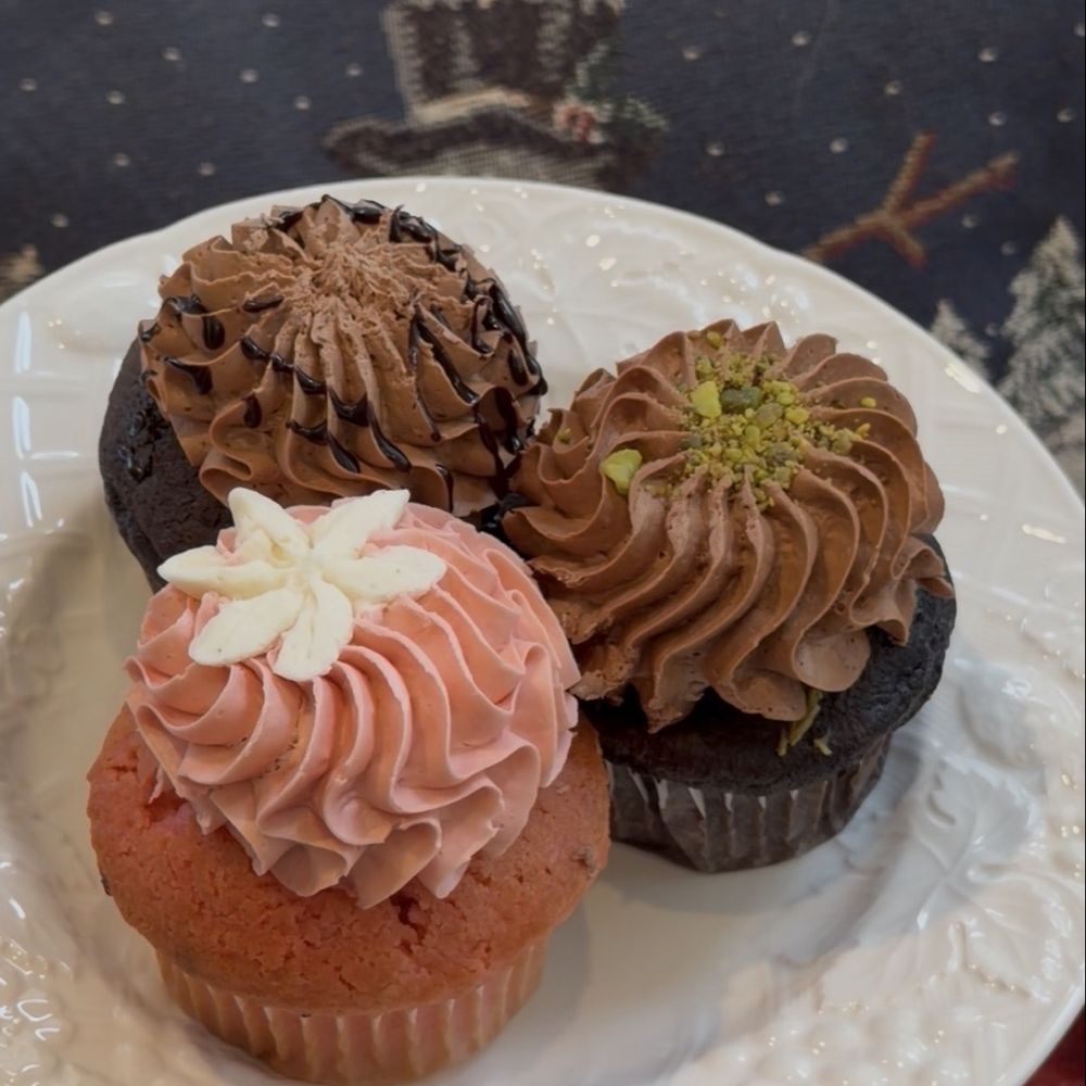 Ava's Cupcakes - Pink Champagne & Strawberries, Dubai Chocolate Cupcake and Chocolate Truffle cupcake - Bakeries Near Me - Clemmons, North Carolina Ava's Cupcakes - Pink Champagne & Strawberries, Dubai Chocolate Cupcake and Chocolate Truffle cupcake - Bakeries Near Me - Clemmons, North Carolina