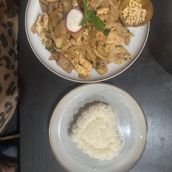 Klom Klorm - Drunken noodles - Thai Near Me - Lakewood, Colorado Klom Klorm - Drunken noodles - Thai Near Me - Lakewood, Colorado