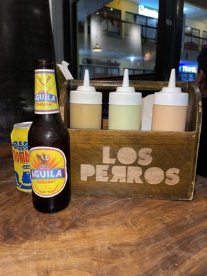 Los Perros by null