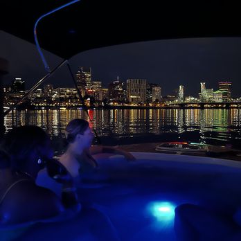 Yacht Tubs - Boating Near Me - Portland, Oregon Yacht Tubs - Boating Near Me - Portland, Oregon