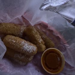 Players Sports Bar & Grill - Mozzarella sticks