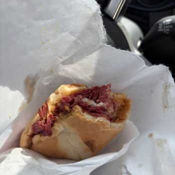 Paradise Deli - Pastrami sandwich - Delis Near Me - Gardiner, Montana