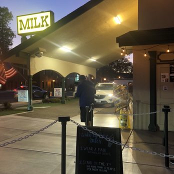 Meadowlark Dairy - Walk up line - Ice Cream & Frozen Yogurt Near Me - Pleasanton, California Meadowlark Dairy - Walk up line - Ice Cream & Frozen Yogurt Near Me - Pleasanton, California