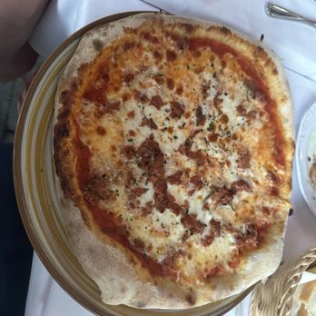 Al Pacino - Salami pizza - Italian Near Me - Munich, BY Al Pacino - Salami pizza - Italian Near Me - Munich, BY
