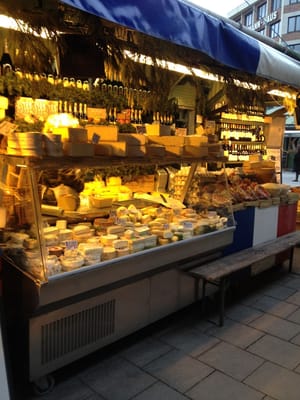 Viktualienmarkt by null