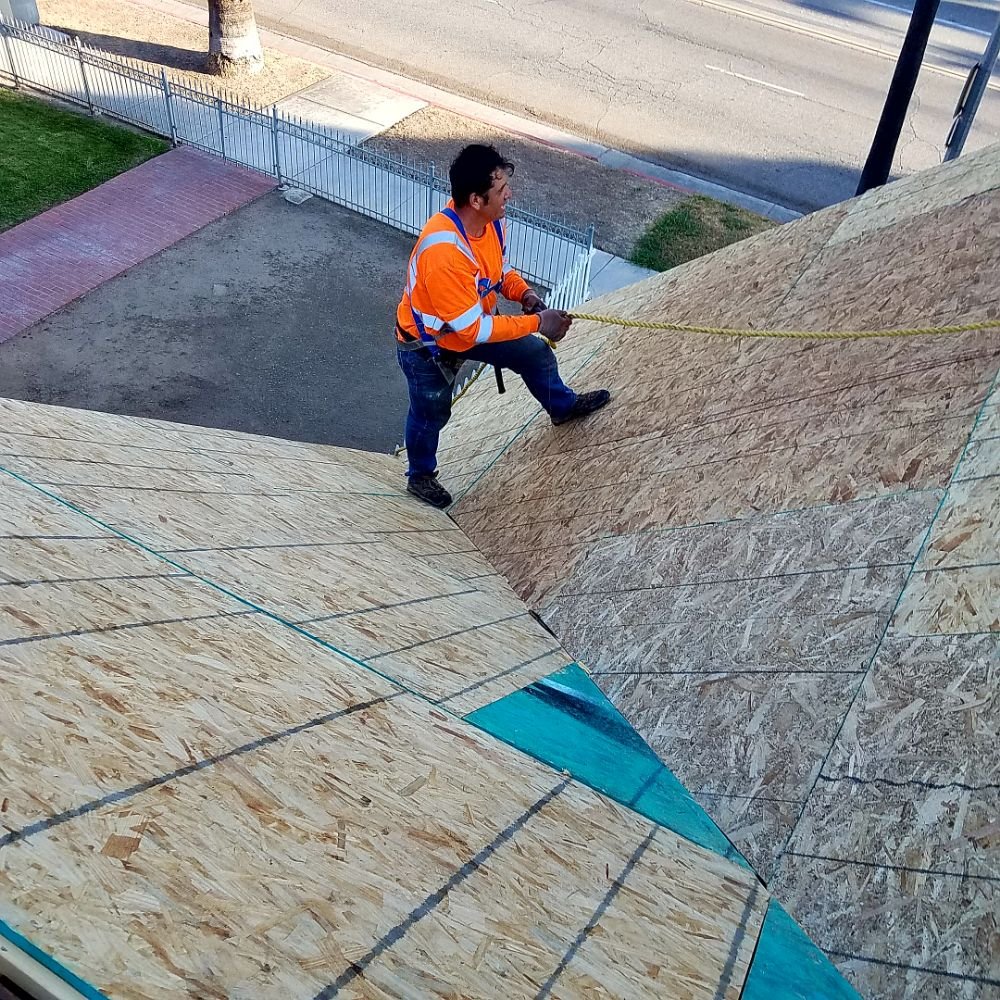 Slide of Oscar's Roofing