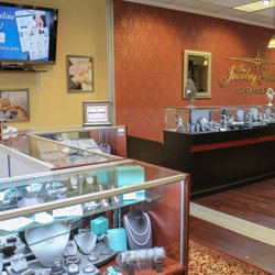 Visit the Coin Galleries of Oyster Bay flagship store in Oyster Bay, New York! Shop our NEW jewelry selection!