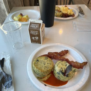 TownePlace Suites by Marriott Tempe - Breakfast - Hotels Near Me - Tempe, Arizona TownePlace Suites by Marriott Tempe - Breakfast - Hotels Near Me - Tempe, Arizona