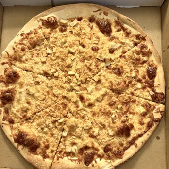 Swarthmore Pizza - Swarthmore Pizza -- CRAZY DELICIOUS white buffalo chicken pizza!!!!! - Pizza Near Me - Swarthmore, Pennsylvania