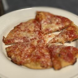 Underwood Bar and Bistro - Cheese pizza