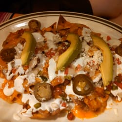 Nachos, chicken, the works