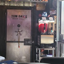 Tom Davis Saloon - Behind the bar