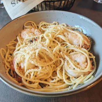 Madeline's Nibbles & Wine - Shrimp Scampi Pasta - Wine Bars Near Me - La Grange, Kentucky