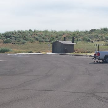 Lava Beds National Monument - Captain Jack's Stronghold - gas-powered blower to clear the parking lot. Ridiculous and annoying. - Landmarks & Historical Buildings Near Me - Tulelake, California