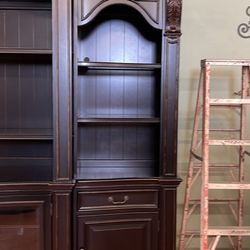 Daytona Outreach Center - Lighted side bookshelves with more storage