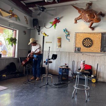 Lazy Lizard Grill - Live music - Pubs Near Me - Cedar Crest, New Mexico