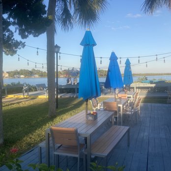 Peck's Old Port Cove - Outside Seating - Seafood Near Me - Crystal River, Florida