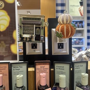 Bath & Body Works - Cosmetics & Beauty Supply Near Me - Aiea, Hawaii