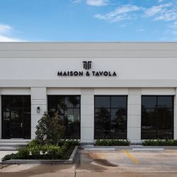 Maison & Tavola storefront