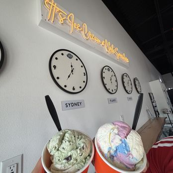 Local Creamery Plano - Double Scoop Mint Chocolate Chip/Brookie (left) and Double Scoop Patriotic Pop/Key Lime Pie (right) - Ice Cream & Frozen Yogurt Near Me - Plano, Texas