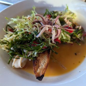East End - Pretty but a little on the fishy side. - Pizza Near Me - Alameda, California