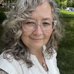 Medium Michelle LeMaire