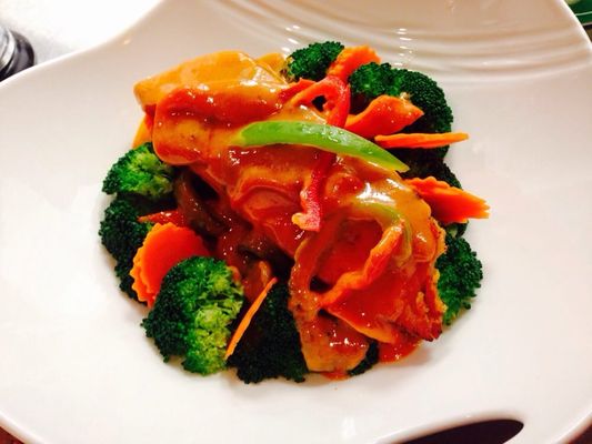 LucKi Thai Bistro by null